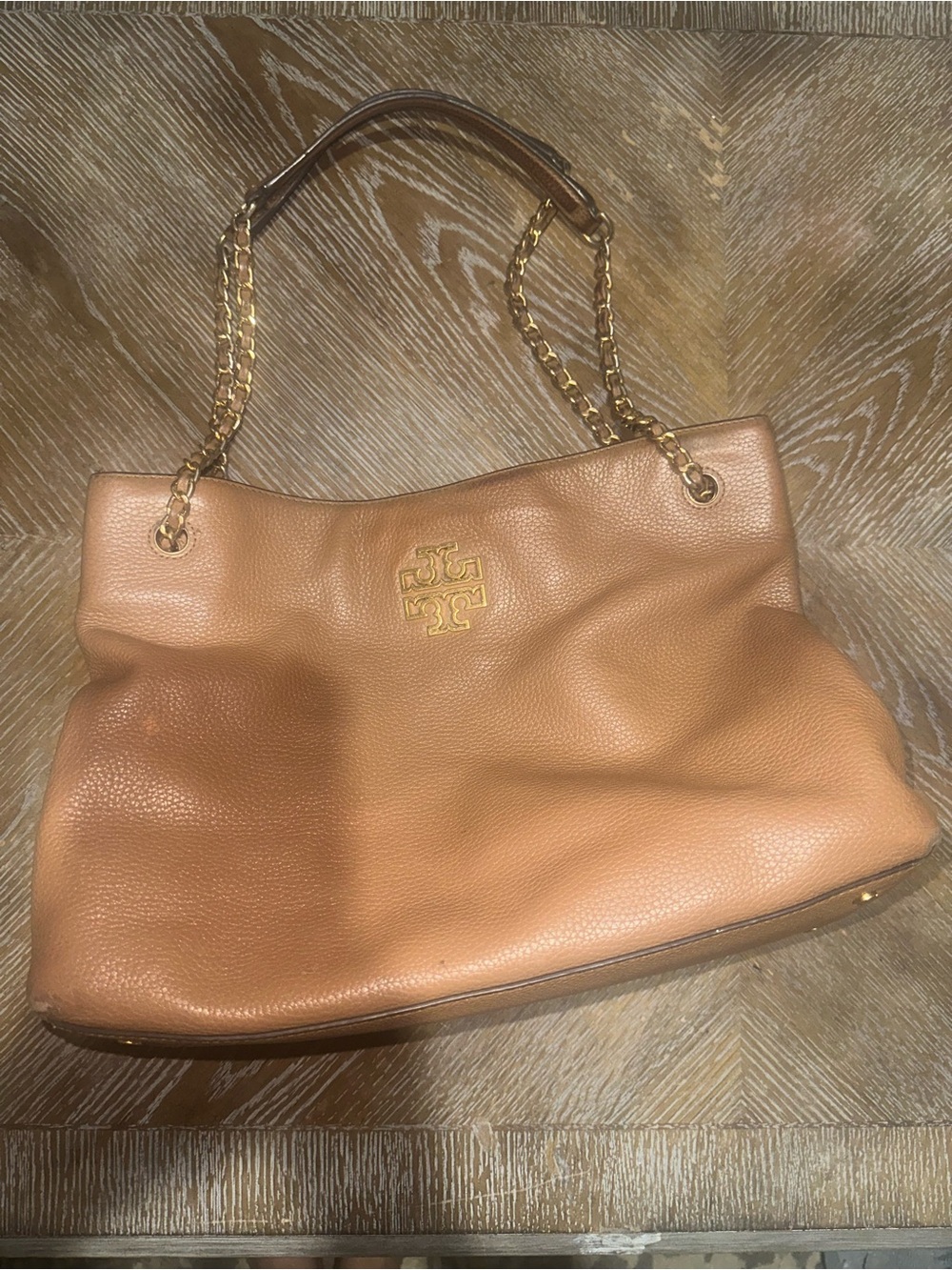 Tory Burch Chestnut Pebbled Leather Shoulder Bag with Gold Chain